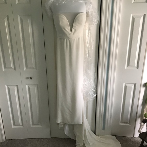 New York Couture Reem Acra Wedding Dress - Picture 4 of 8